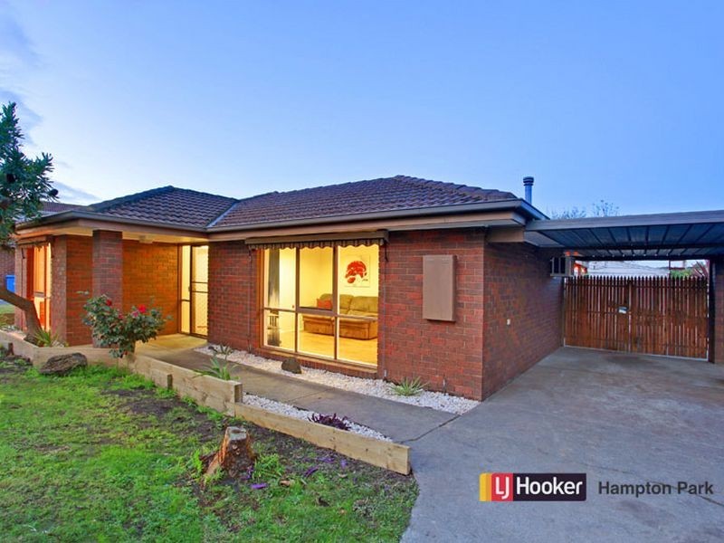 34 Verona Drive, Hampton Park VIC 3976