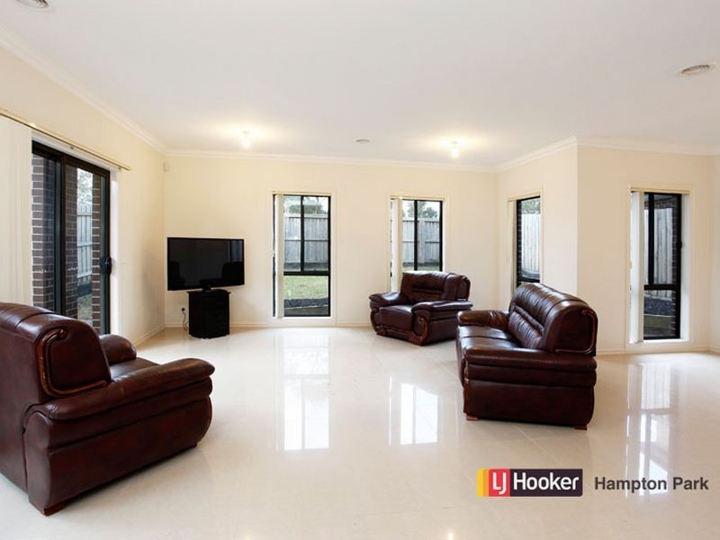 6/1 Lower Mews, Lynbrook VIC 3975