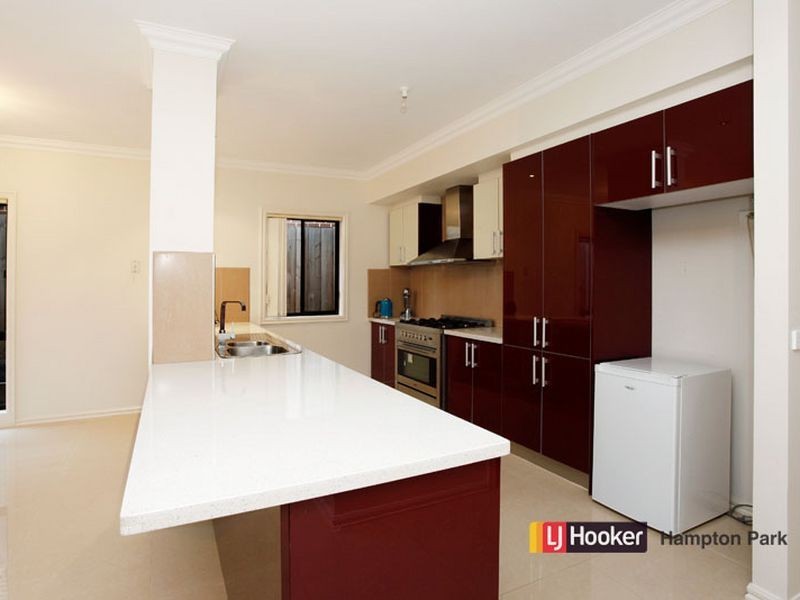 6/1 Lower Mews, Lynbrook VIC 3975