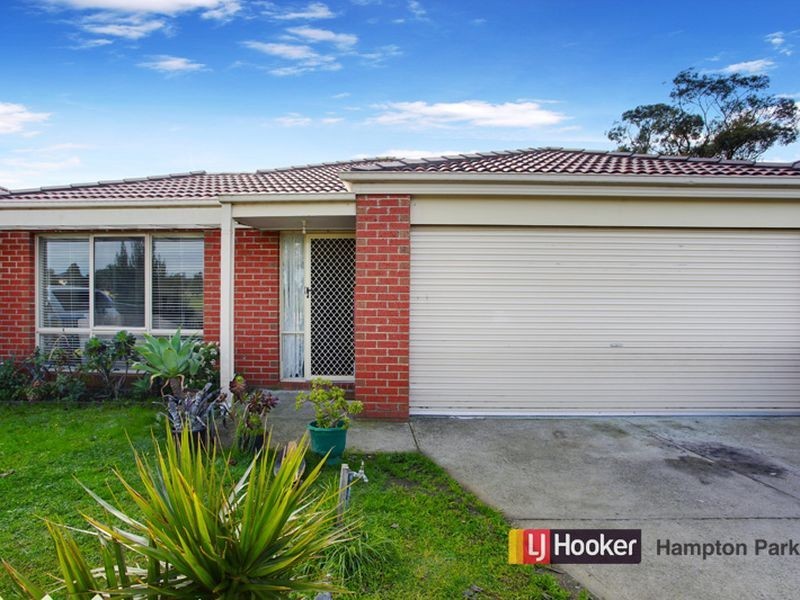 63 Golden Grove Drive, Narre Warren South VIC 3805
