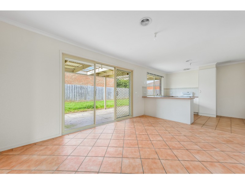 19 Summit Court, Hampton Park VIC 3976