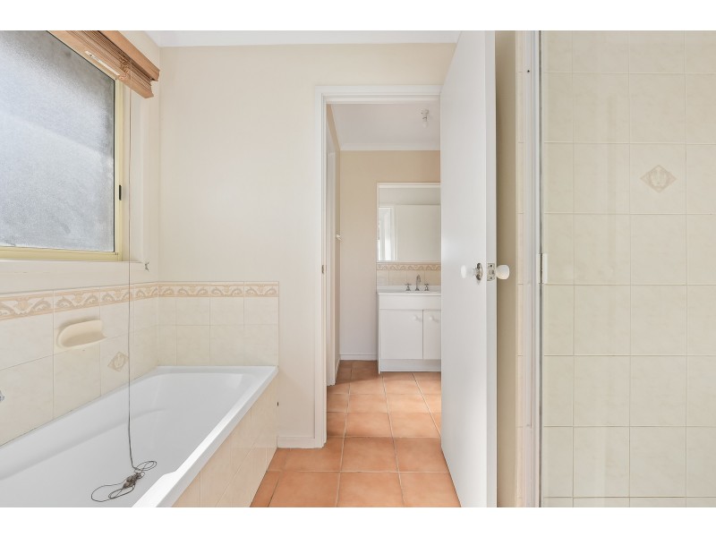 19 Summit Court, Hampton Park VIC 3976