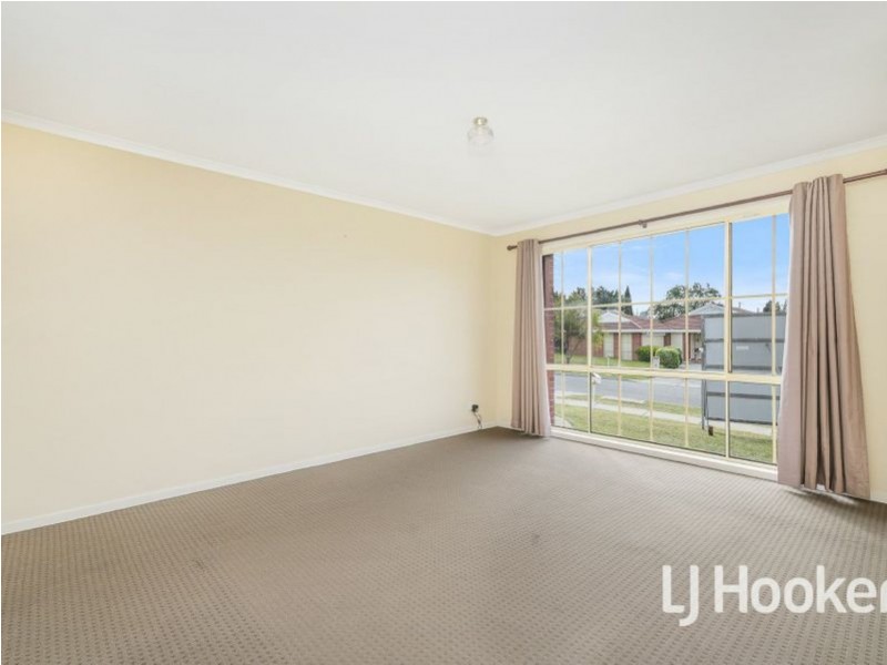 13 Highmount Drive, Hampton Park VIC 3976