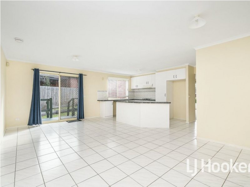 13 Highmount Drive, Hampton Park VIC 3976