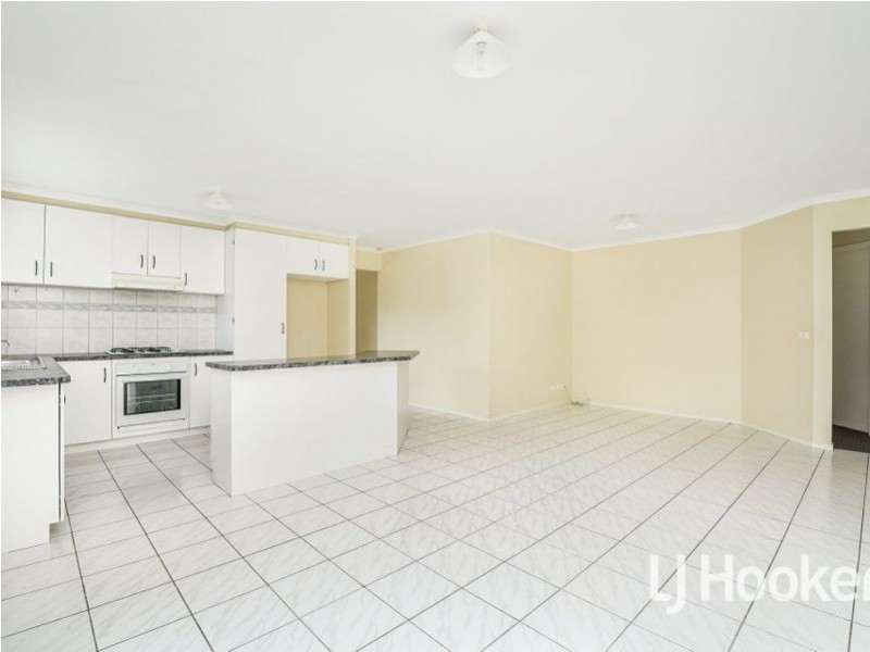 13 Highmount Drive, Hampton Park VIC 3976