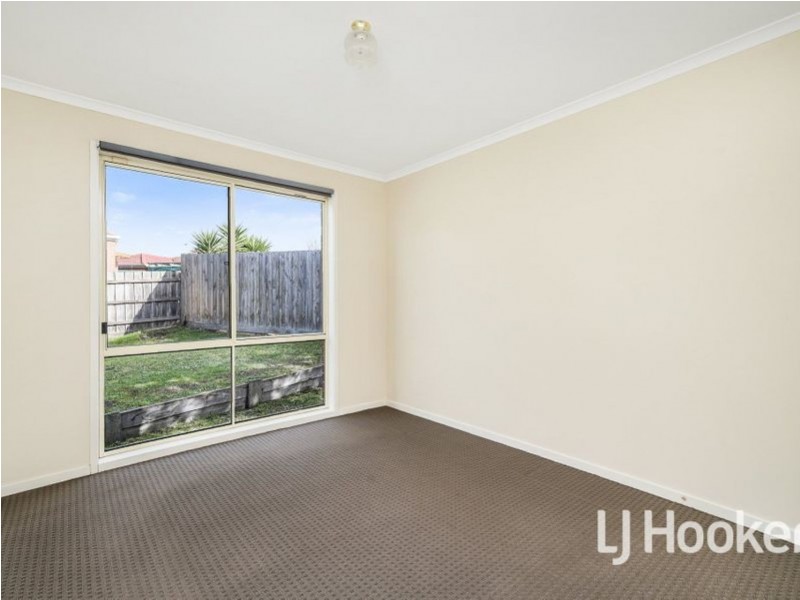 13 Highmount Drive, Hampton Park VIC 3976
