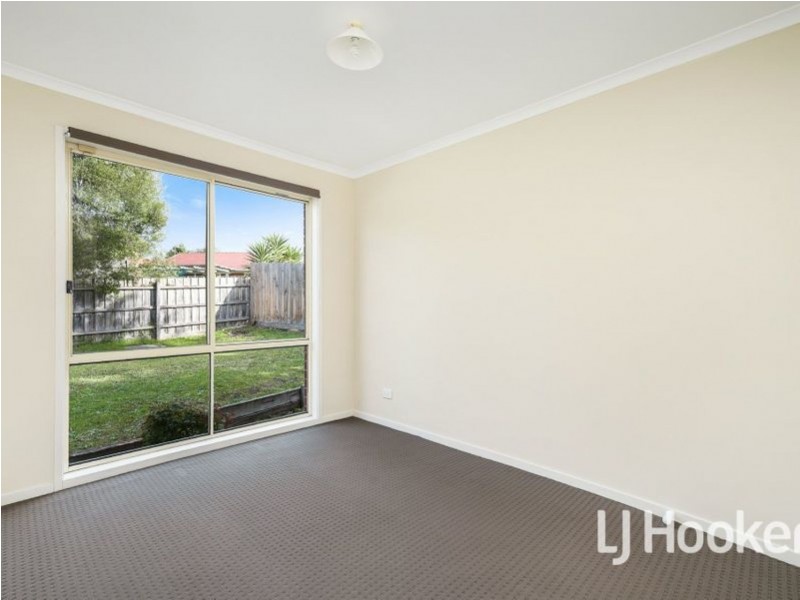 13 Highmount Drive, Hampton Park VIC 3976