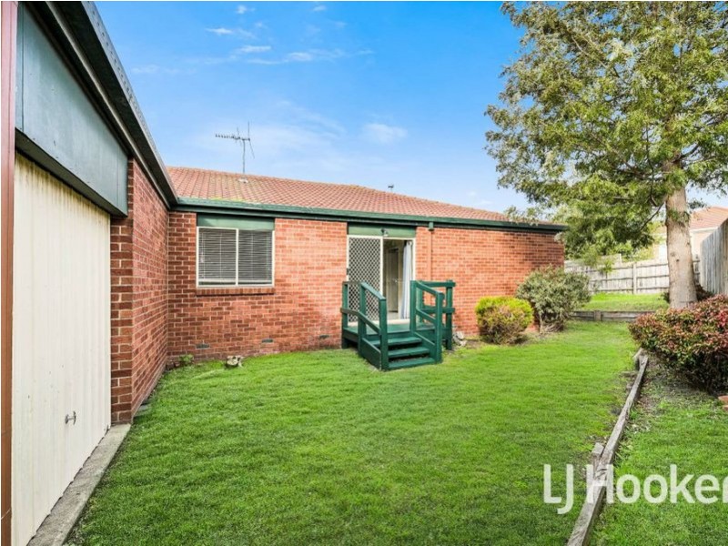 13 Highmount Drive, Hampton Park VIC 3976