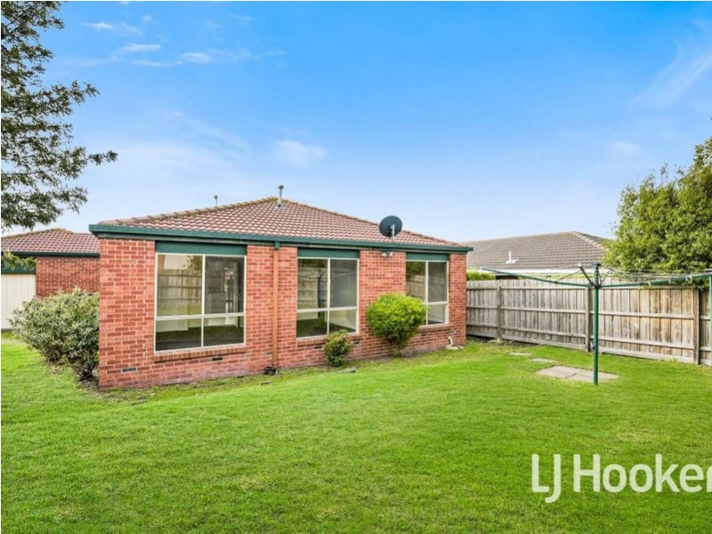 13 Highmount Drive, Hampton Park VIC 3976