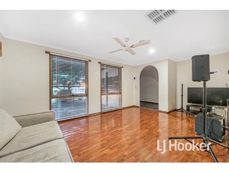 8 Dianna Court, Hampton Park VIC 3976