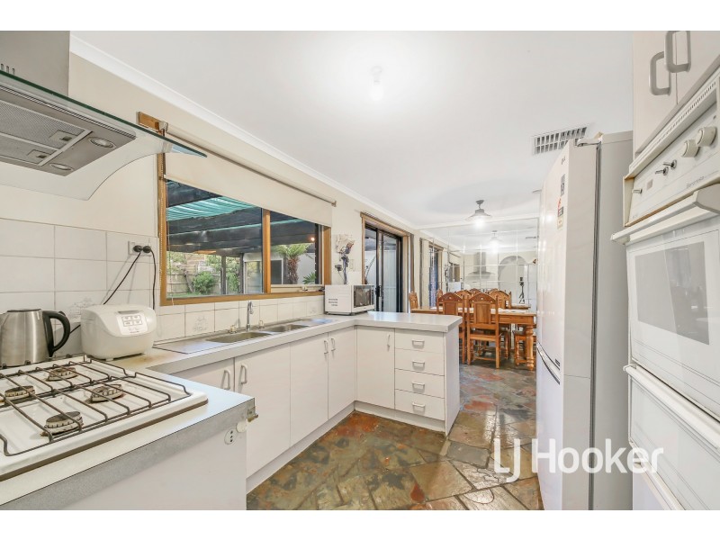 8 Dianna Court, Hampton Park VIC 3976