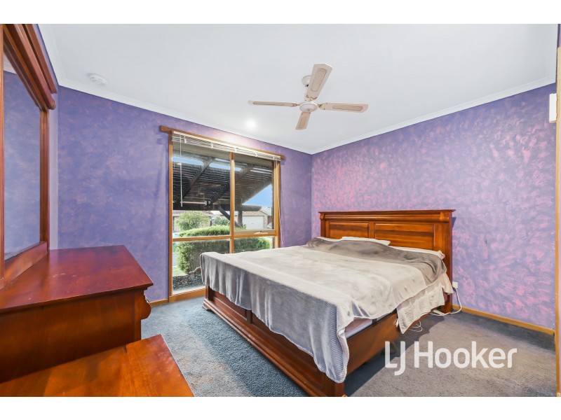 8 Dianna Court, Hampton Park VIC 3976