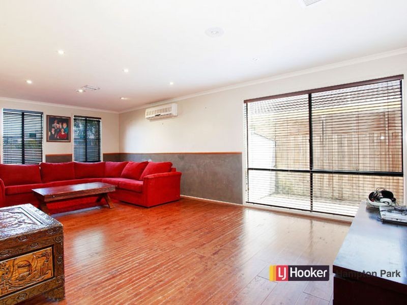 44 Central Parkway, Cranbourne West VIC 3977