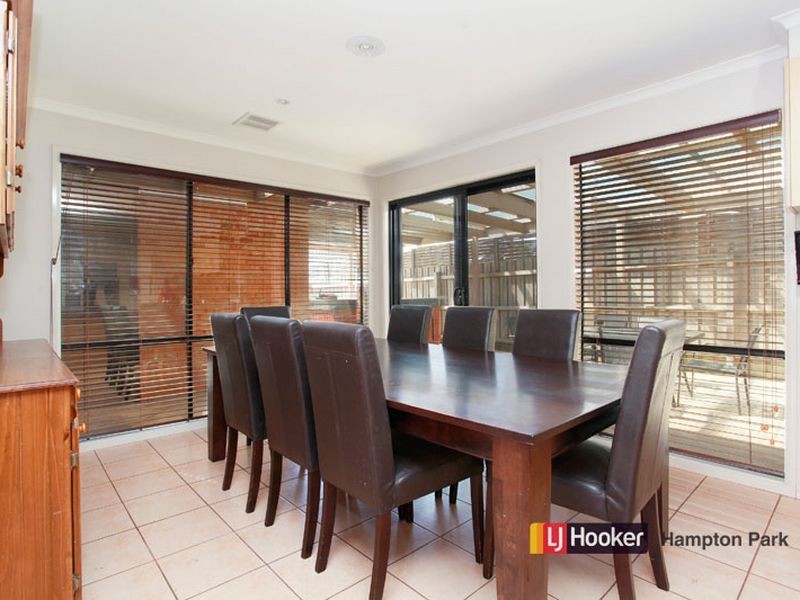 44 Central Parkway, Cranbourne West VIC 3977