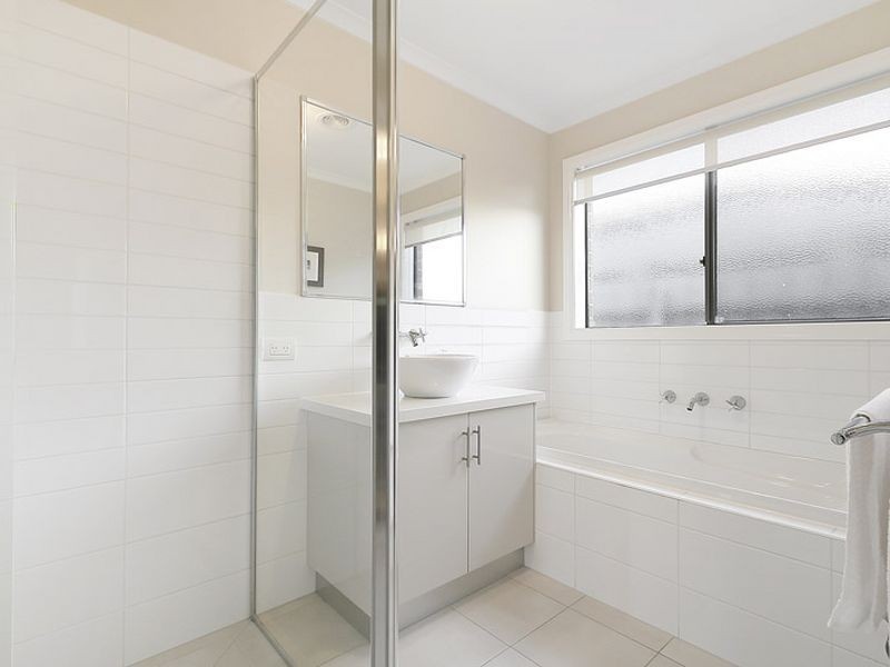 12 Ernest Crescent, Narre Warren South VIC 3805