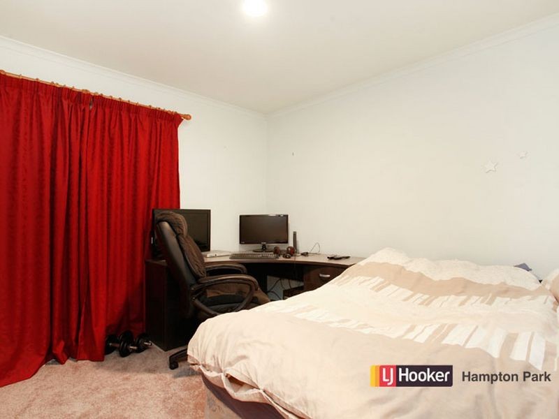 58 Scarborough Avenue, Cranbourne West VIC 3977