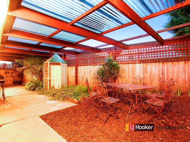 58 Scarborough Avenue, Cranbourne West VIC 3977