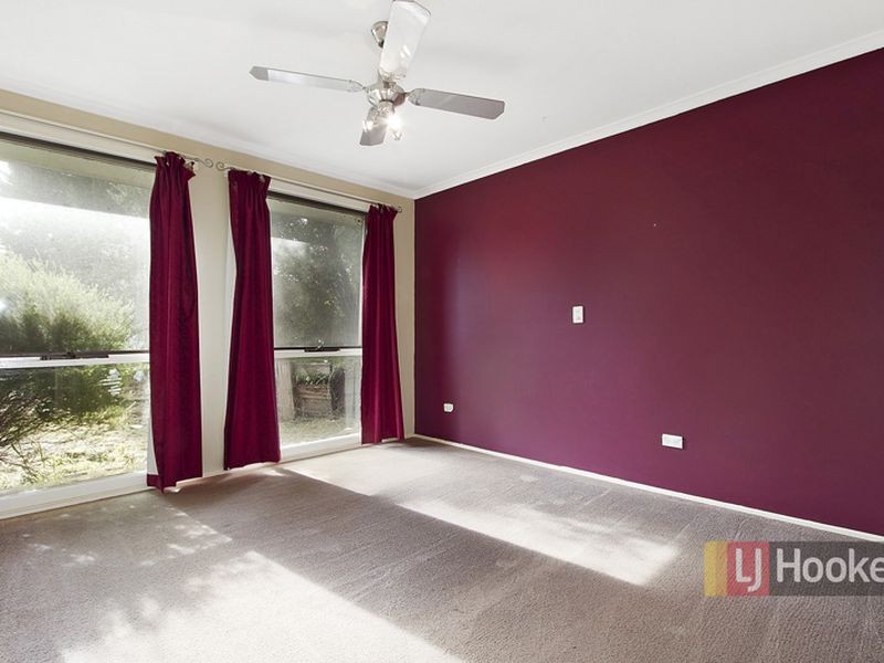 57 Oaktree Drive, Hampton Park VIC 3976