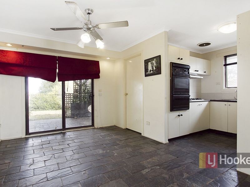 57 Oaktree Drive, Hampton Park VIC 3976