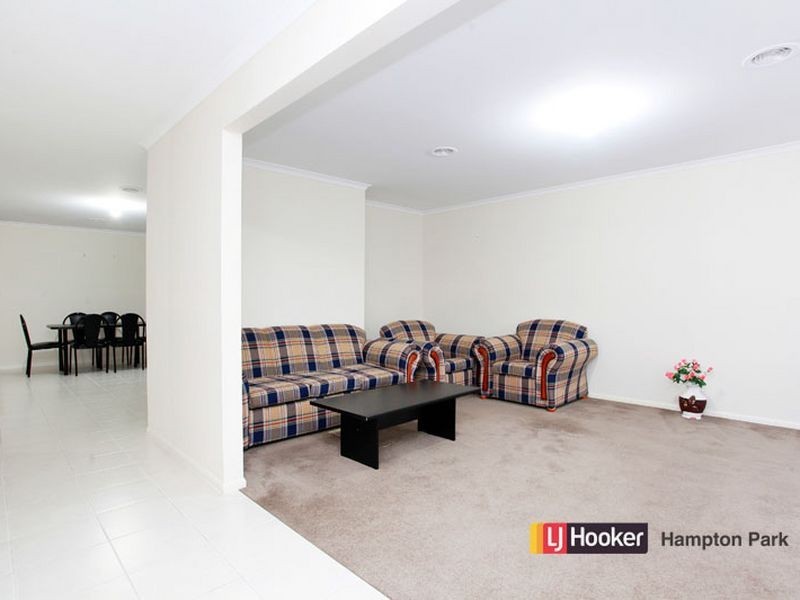 4 Niagara Court, Hampton Park VIC 3976