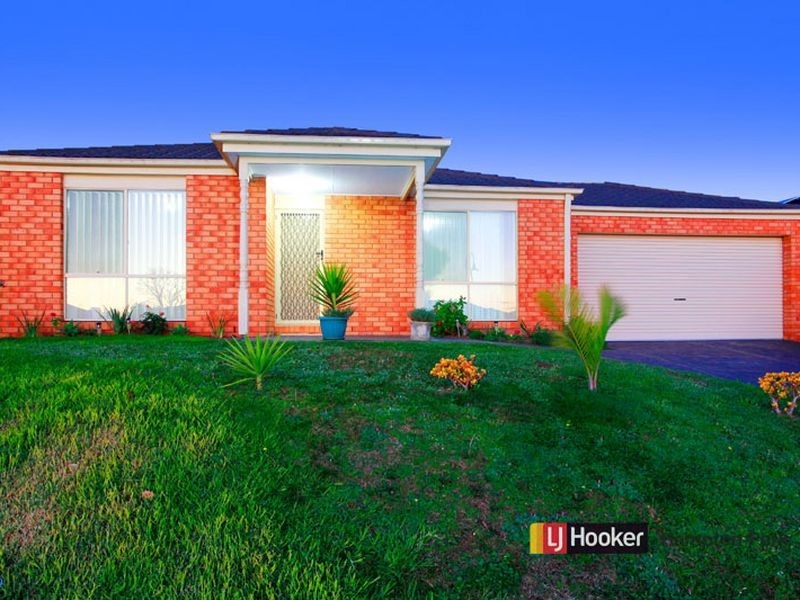4 Niagara Court, Hampton Park VIC 3976