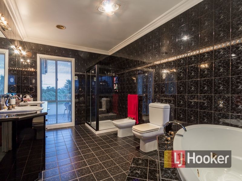 9 Colonial Court, Narre Warren South VIC 3805