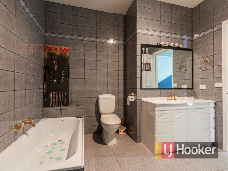 9 Colonial Court, Narre Warren South VIC 3805