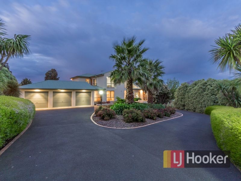 9 Colonial Court, Narre Warren South VIC 3805