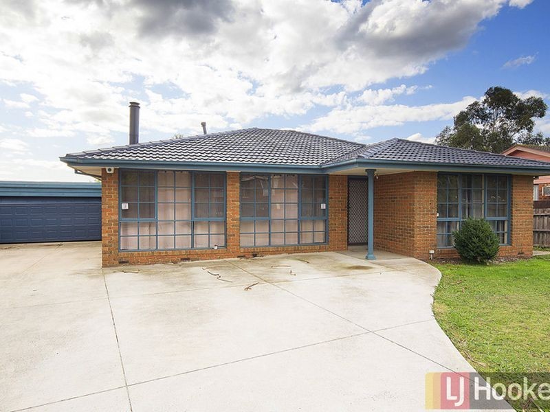 17 Willow Drive, Hampton Park VIC 3976