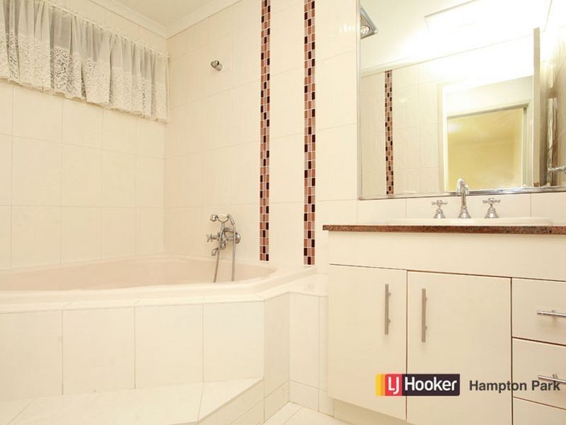 52 George Chudleigh Drive, Hallam VIC 3803