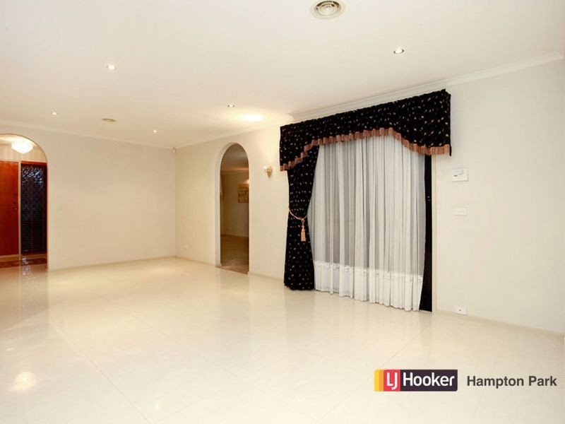 52 George Chudleigh Drive, Hallam VIC 3803