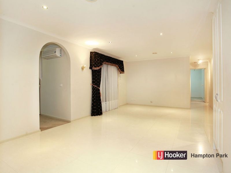 52 George Chudleigh Drive, Hallam VIC 3803