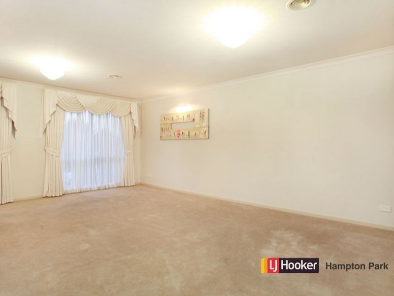 52 George Chudleigh Drive, Hallam VIC 3803