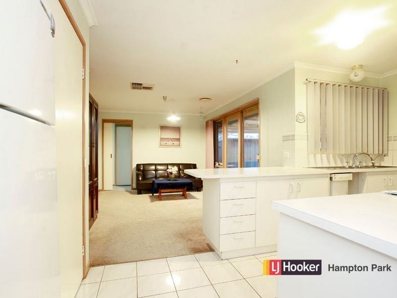 7 Cornell Place, Hampton Park VIC 3976