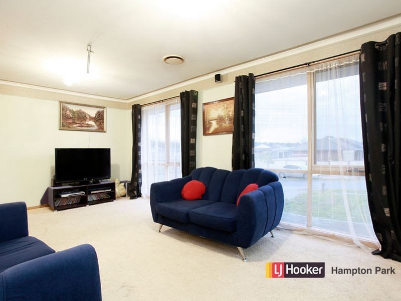 7 Cornell Place, Hampton Park VIC 3976