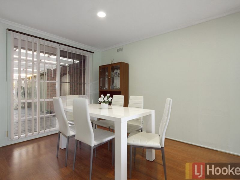 15 Sinclair Court, Hampton Park VIC 3976