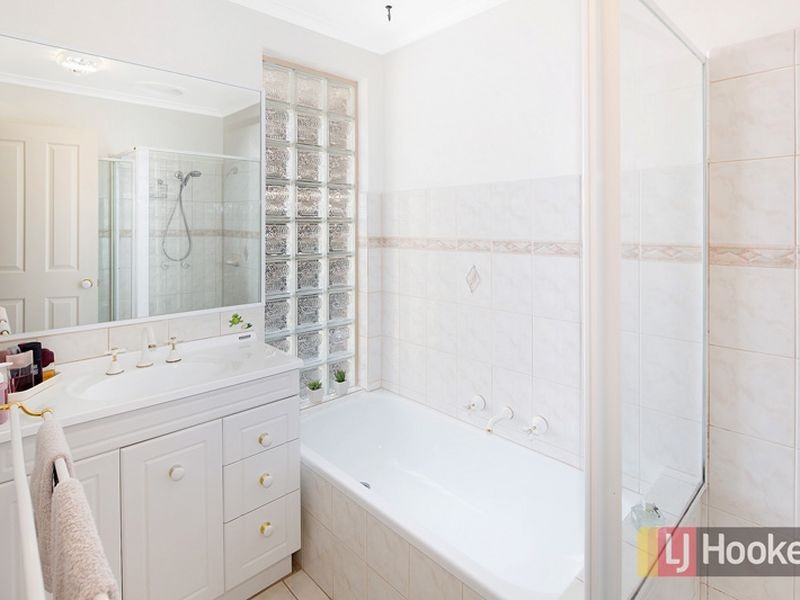 2 Anderson Close, Hampton Park VIC 3976