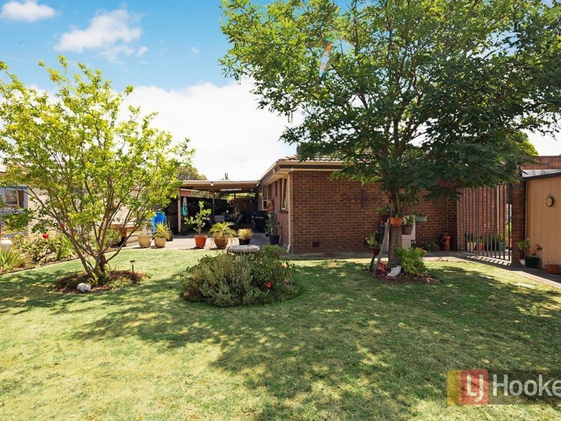 2 Anderson Close, Hampton Park VIC 3976