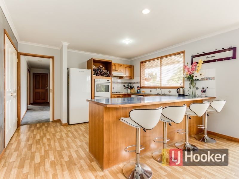 36 Jessica Drive, Hampton Park VIC 3976