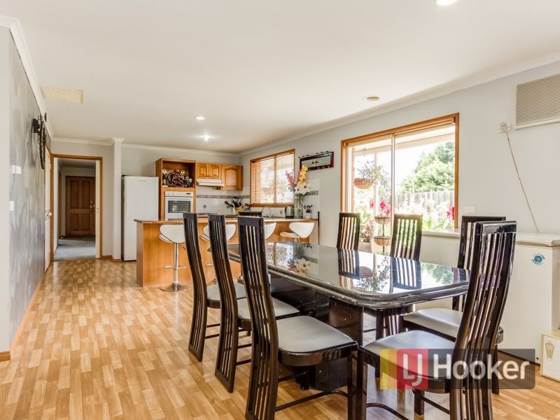 36 Jessica Drive, Hampton Park VIC 3976