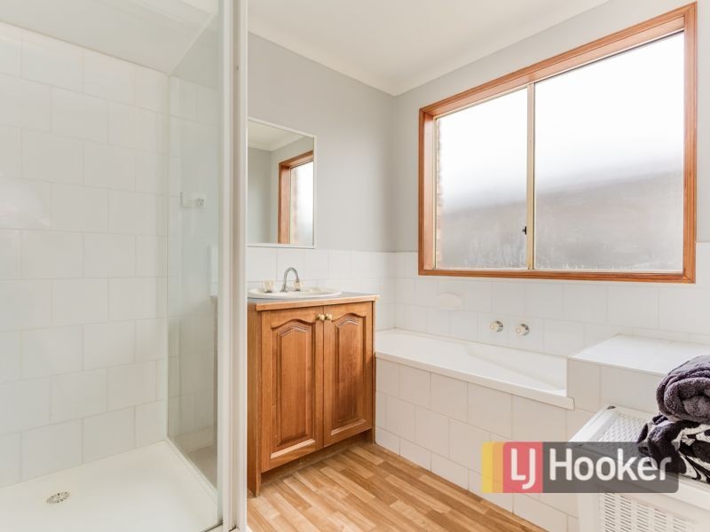 36 Jessica Drive, Hampton Park VIC 3976