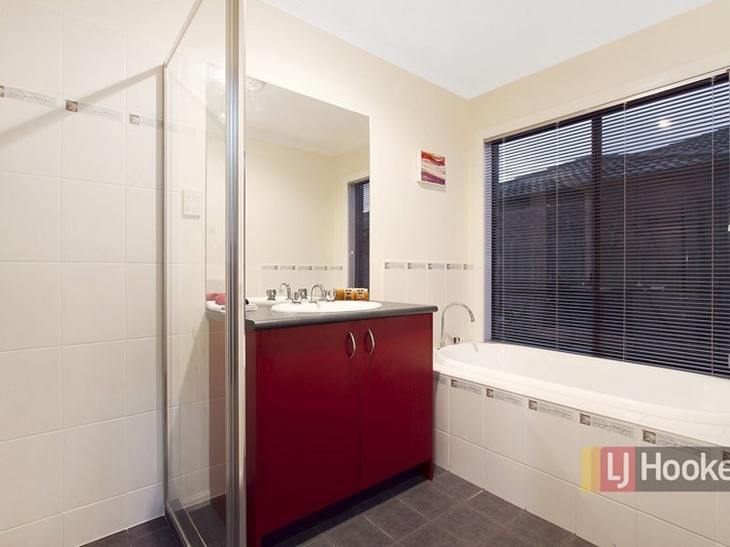 84 Fleet Street, Narre Warren South VIC 3805