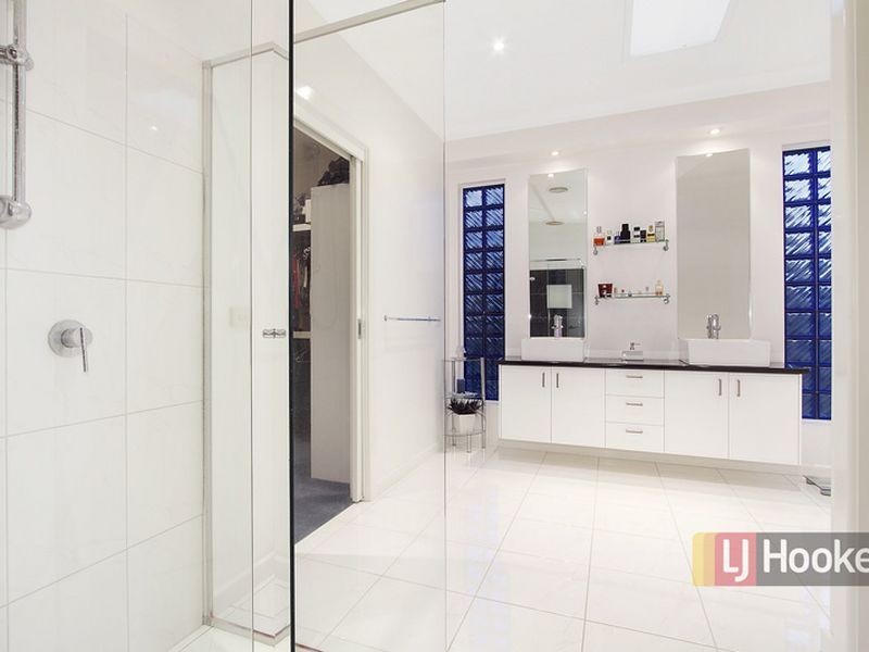 53-55 St Helens Crescent, Narre Warren North VIC 3804