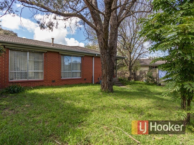 16 Hanley Street, Narre Warren VIC 3805