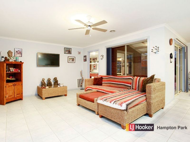 43 Chisholm Crescent, Narre Warren South VIC 3805