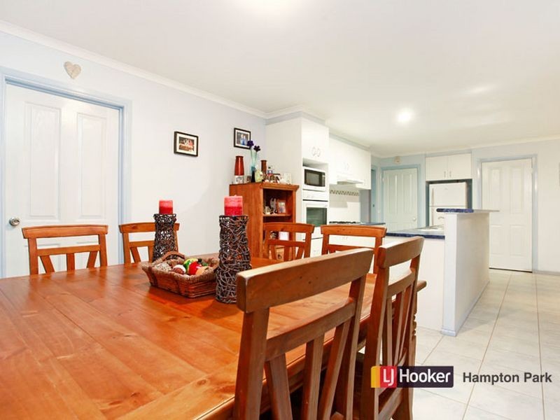 43 Chisholm Crescent, Narre Warren South VIC 3805