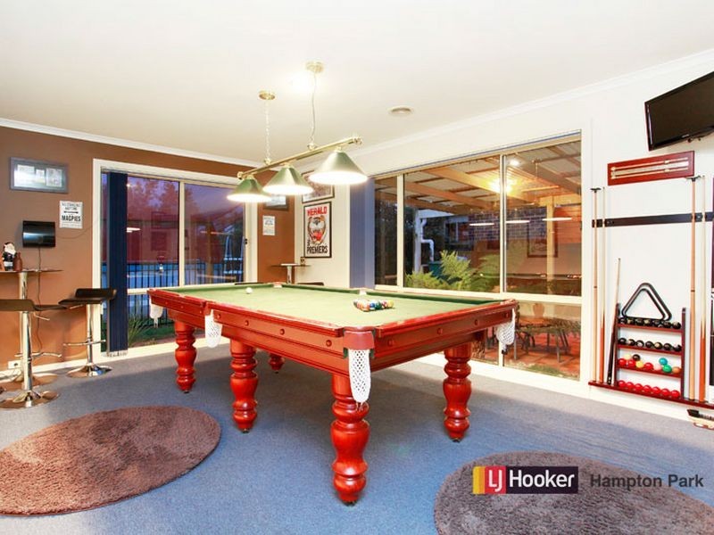 43 Chisholm Crescent, Narre Warren South VIC 3805