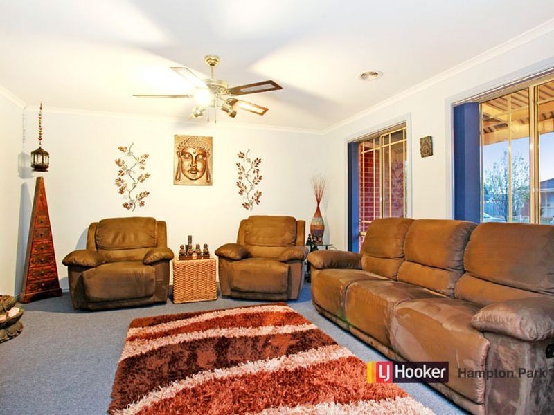 43 Chisholm Crescent, Narre Warren South VIC 3805