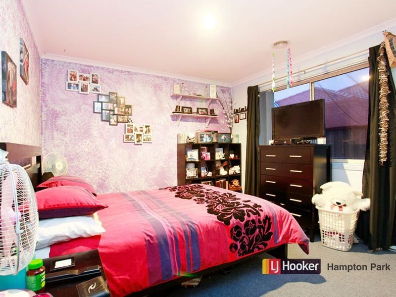 43 Chisholm Crescent, Narre Warren South VIC 3805