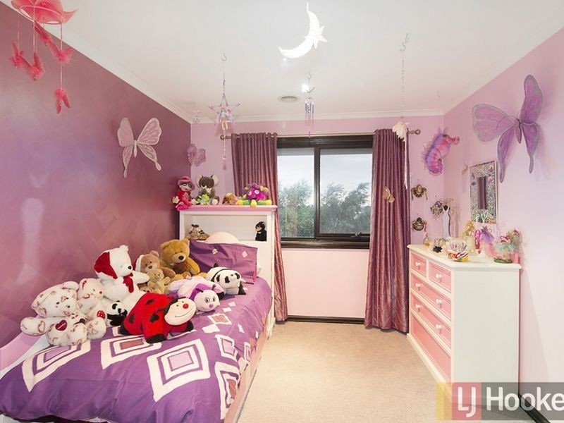 8 Dylan Court, Berwick VIC 3806